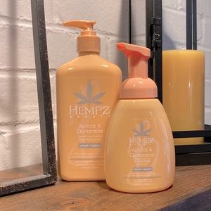 Hempz Apricot & Clementine Body Moisturizer/Antibacterial Soap set
